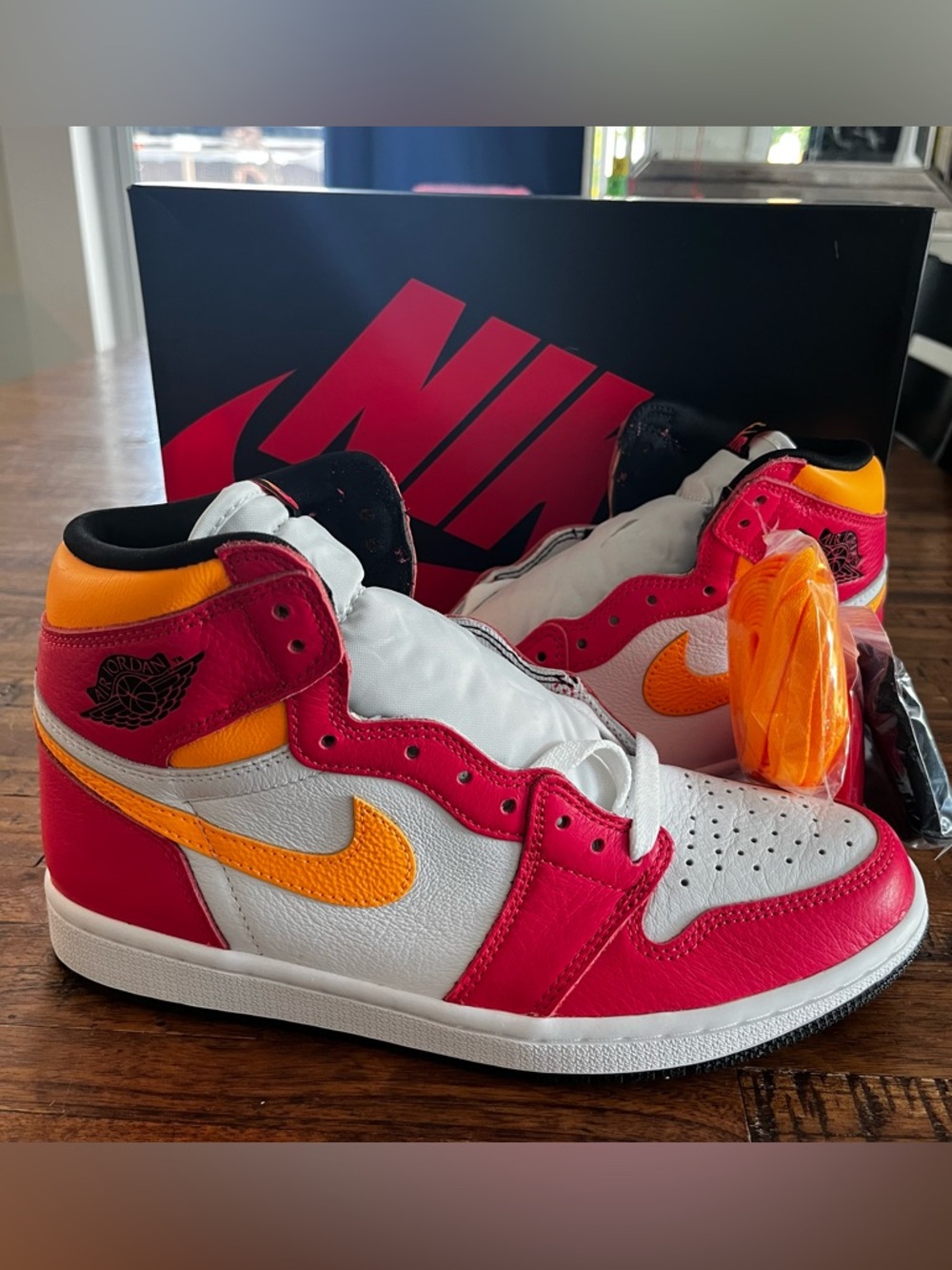 Nike Air Jordan Retro 1 High Shoe 8 Mens OG Light Fusion Red Brand New